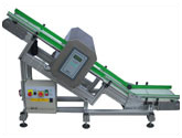 Fresh pasta production. TUNN-AL industrial metal detector for HACCP quality checks on fresh pasta